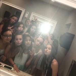 Meet your Posher, Mia